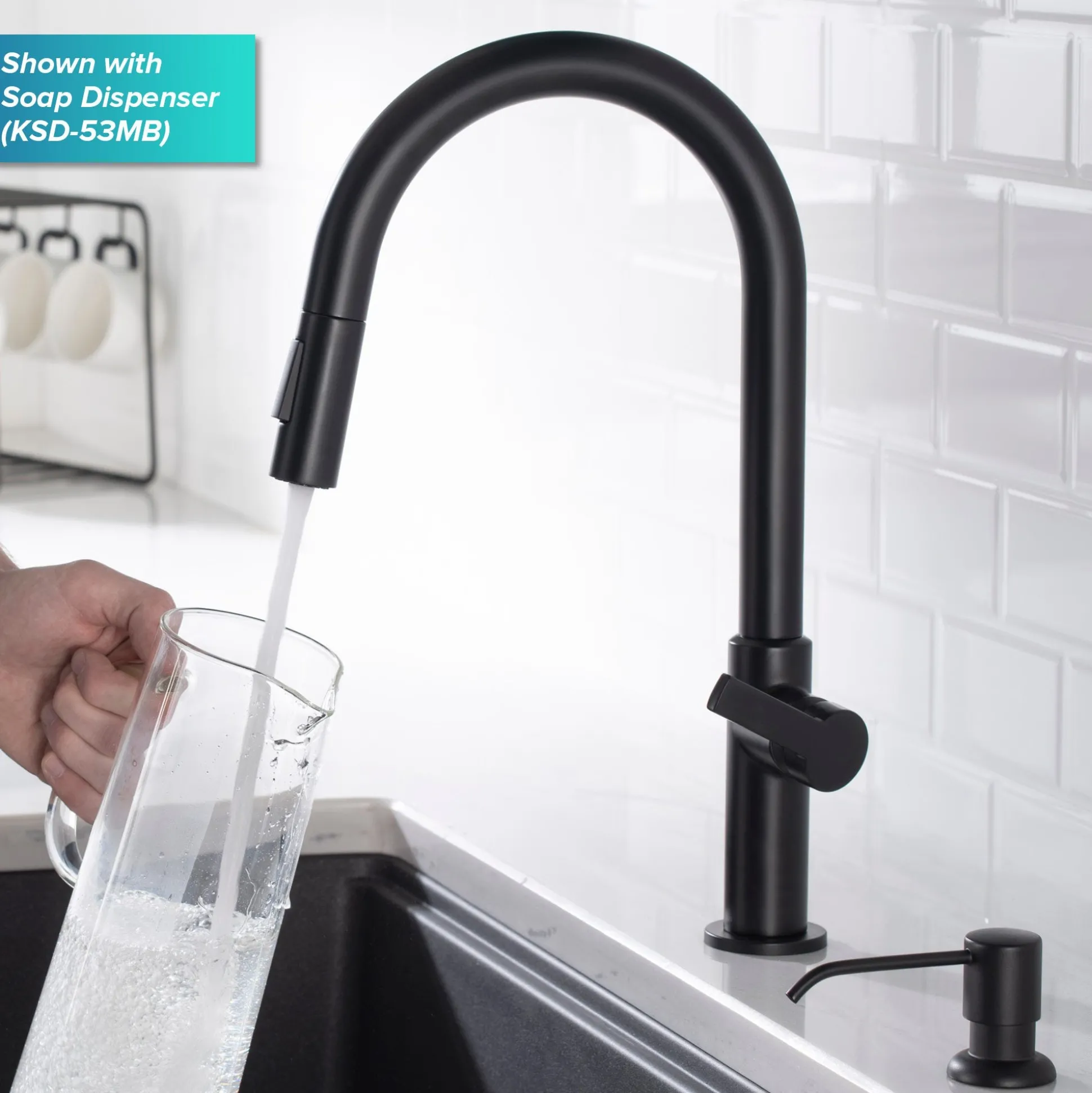 Single Handle Pull Down Kitchen Faucet in Matte Black