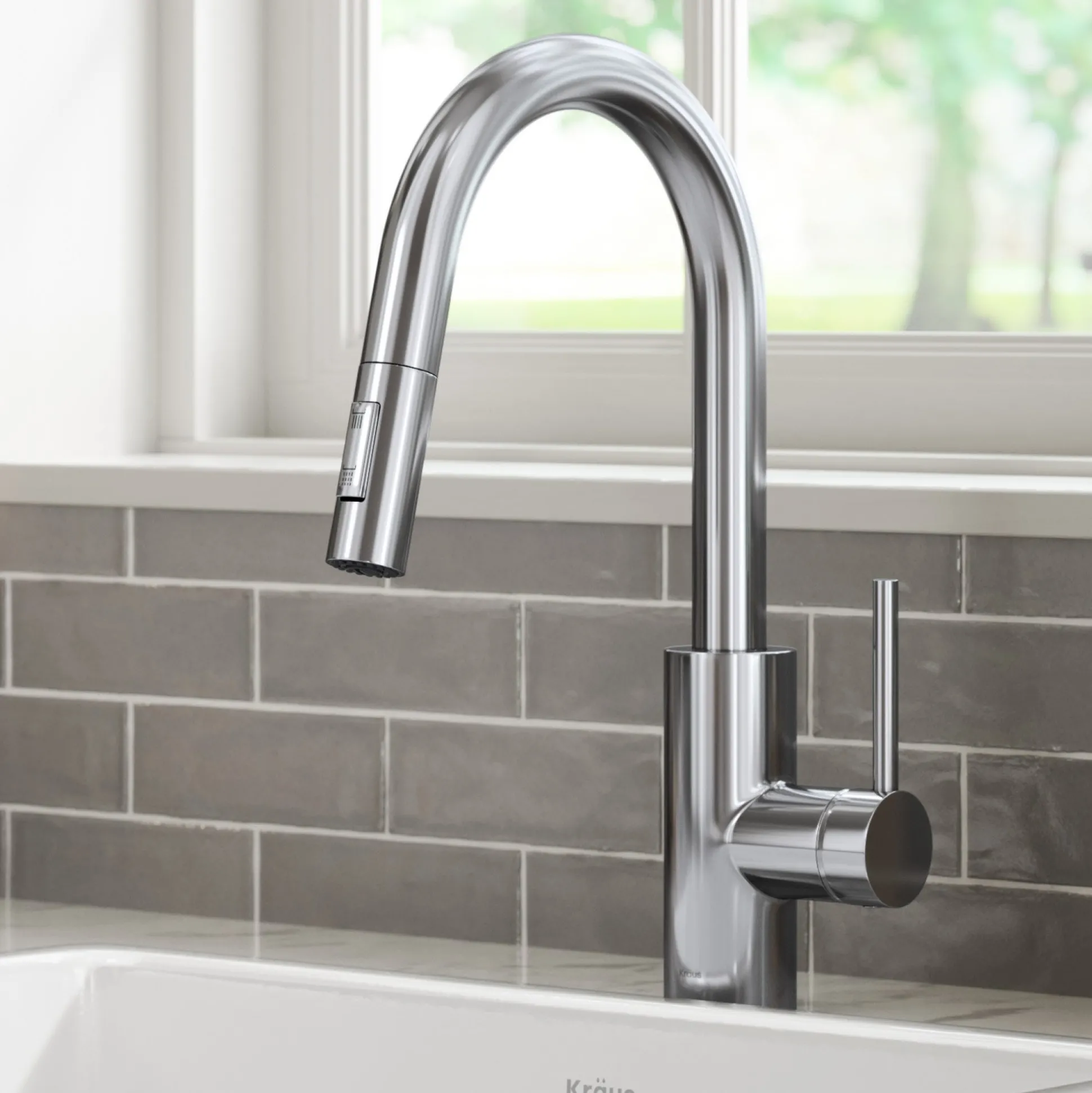 Single Handle Pull Down Kitchen Faucet with QuickDock Top Mount Installation Assembly in Chrome