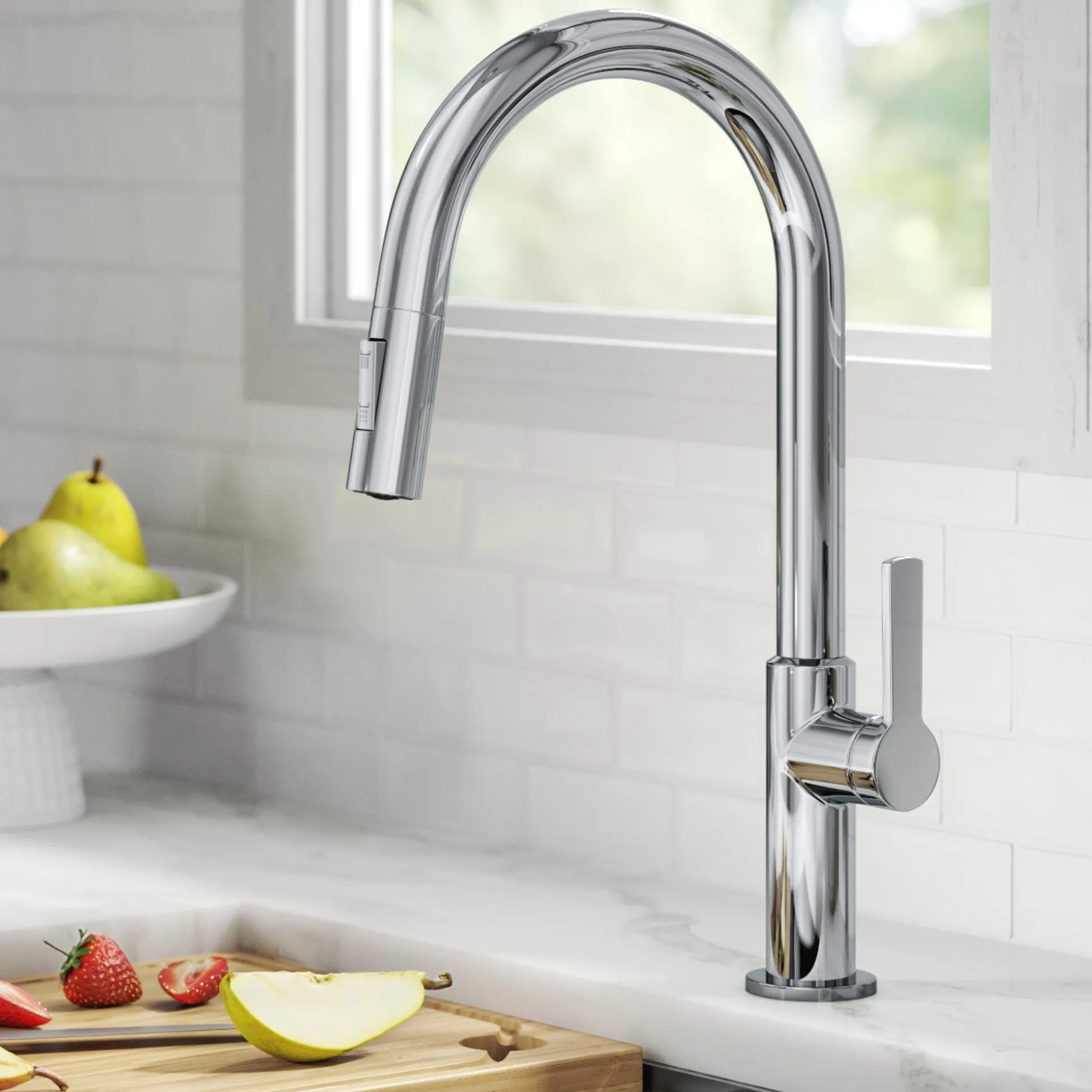 Single Handle Pull Down Kitchen Faucet in Chrome