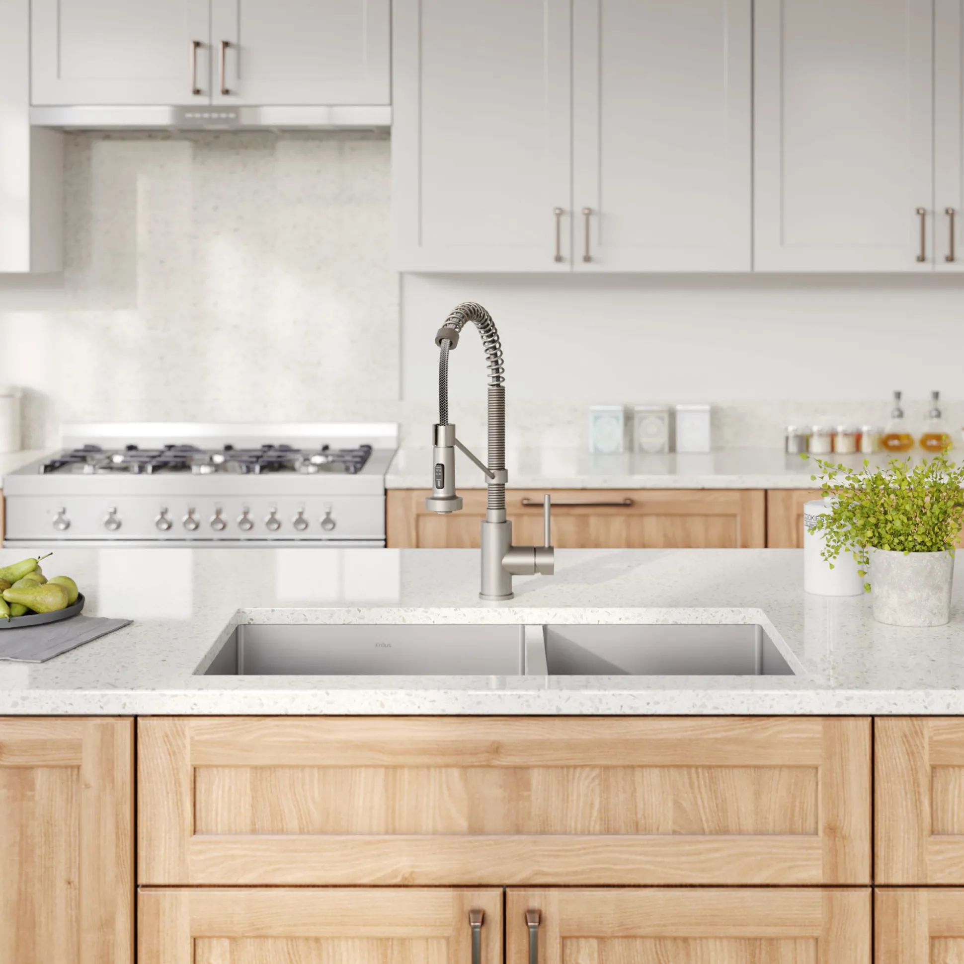 33" Undermount Kitchen Sink w/ Bolden Commercial Pull-Down Faucet and Soap Dispenser in Stainless Steel